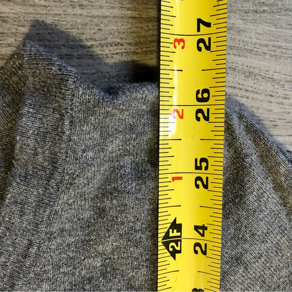 H&M Women’s Basics Grey V-Neck Fitted Long Sleeve Sweater - Small - Picture 5 of 13